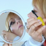 Mascara Hack 2 Spiegel drunter